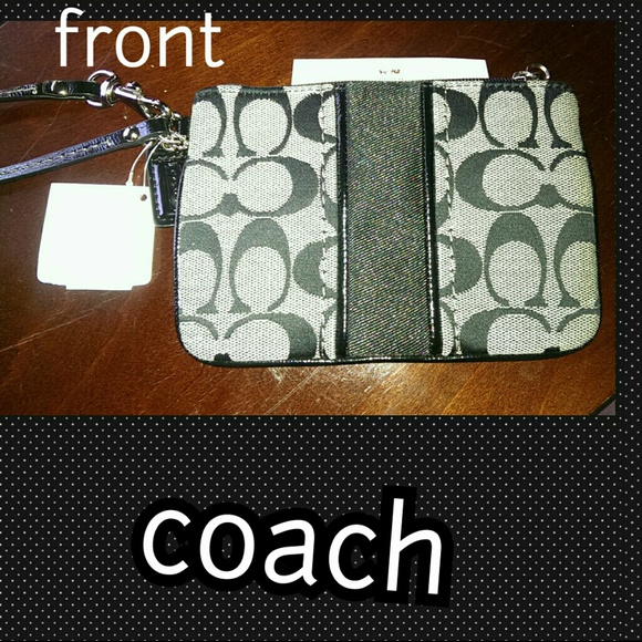 Coach - small wristlet - Picture 3 of 4
