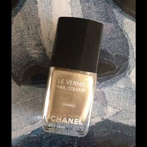 Limited edition Diwali Chanel Polish NEW