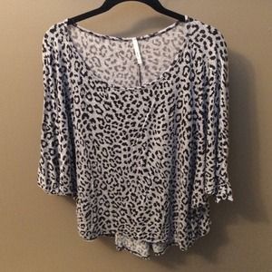 Cheetah print grey top