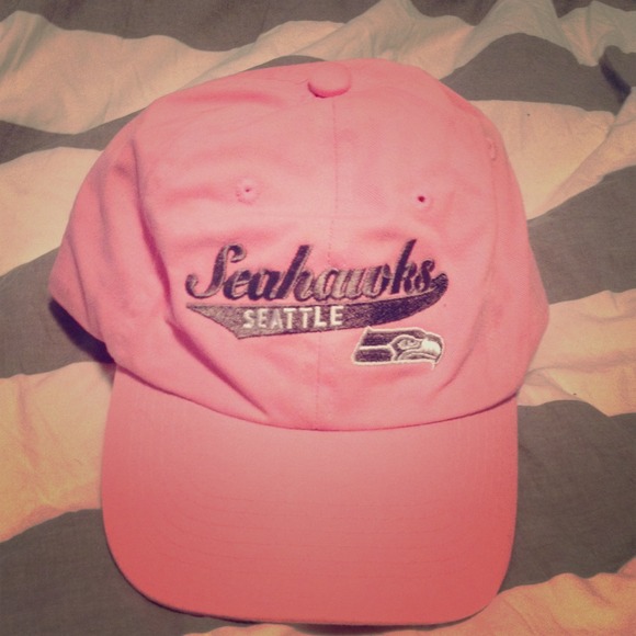 🌟Reduced Price!🌟Pink Seattle Seahawks Ladies Cap