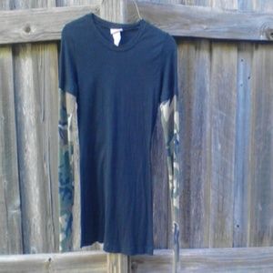 Delias camo black long thermal sleeve top alloy xs