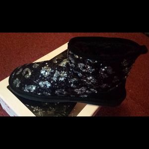 Victoria's Secret Pink boots!