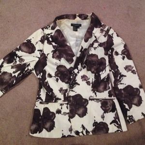 Flower patterned blazer