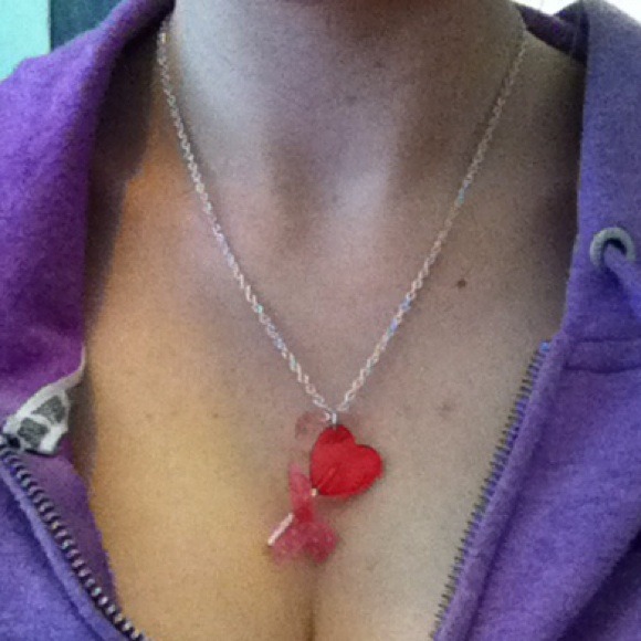 Pink heart charm necklace - Picture 3 of 3