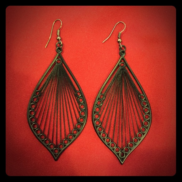 Black Teardrop Earrings