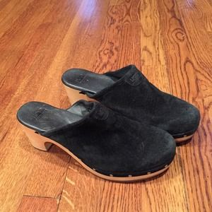Ugh clogs