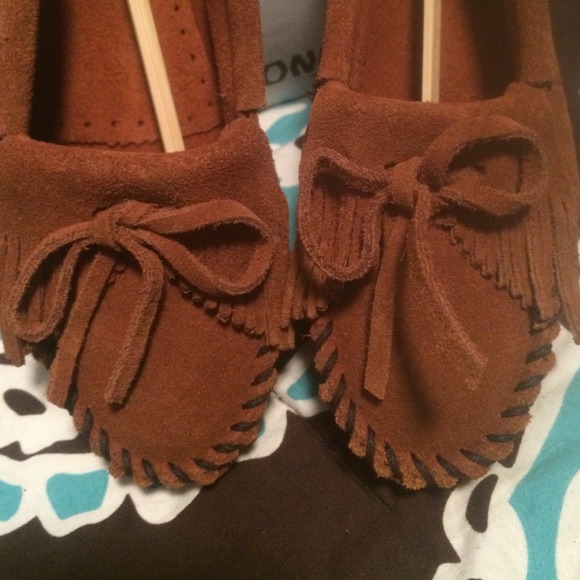 Minnetonka moccasins - Picture 3 of 4