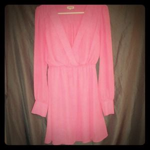 ❌Sold w/Bundle❌ Pink Long Sleeve V-neck Dress