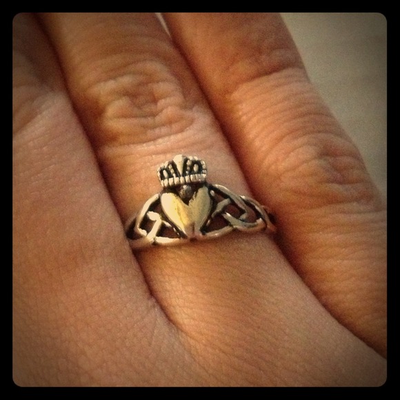 925 Sterling Silver Claddaugh Ring new