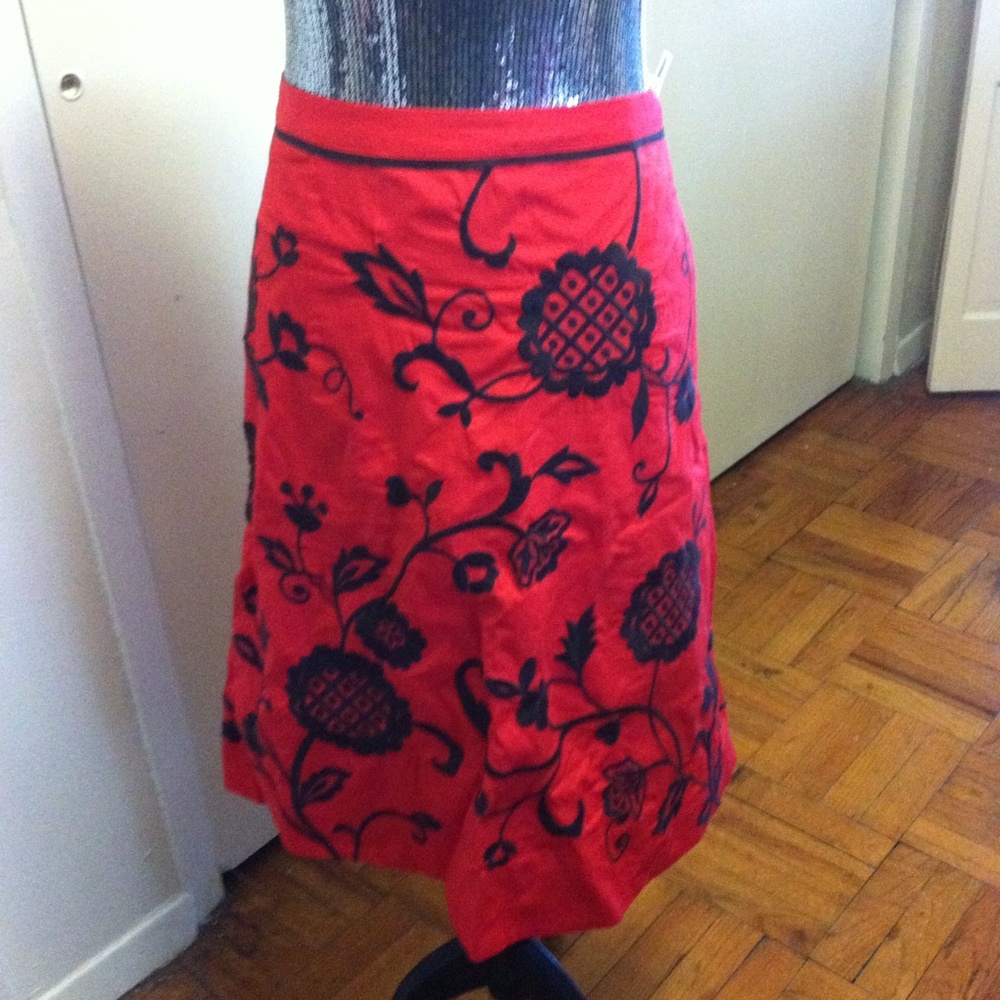 *****SOLD***Fun bright tomato red skirt chocolatestitching