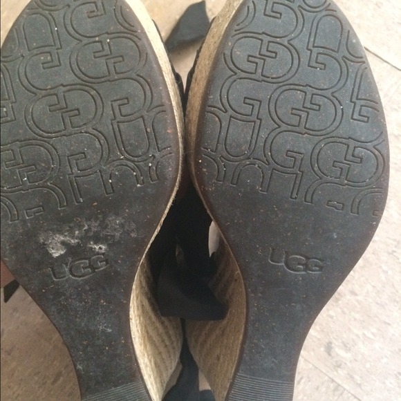 UGG wedges. - Picture 4 of 4