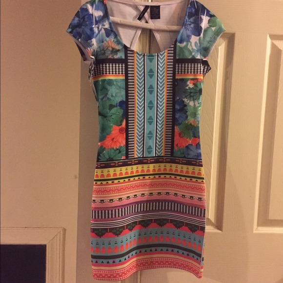 Bodycon Tribal Print dress. Sz xs
