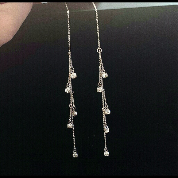 Elegant Shoulder-Length Drop Earrings NWOT