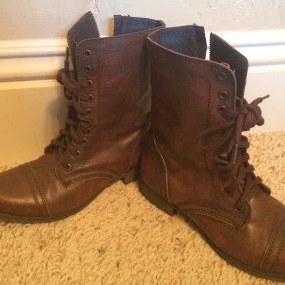 💥Sold💥Brown Steve Madden combat boots