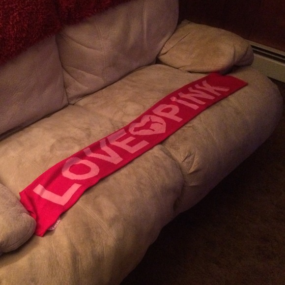 Scarf - Picture 1 of 2