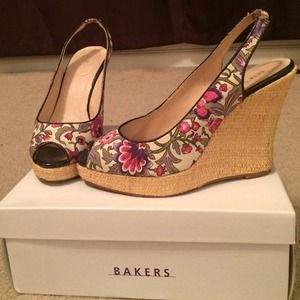 Floral wedges