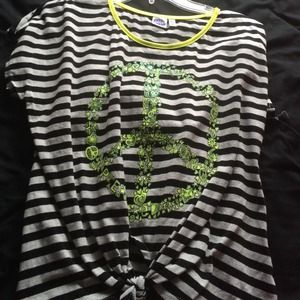 Kids front tie peace top