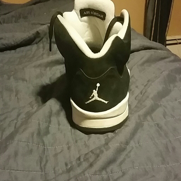 Air jordans - Picture 2 of 3