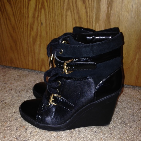 🌲🌲Michael Kors boots 🌲🌲REDUCED!!