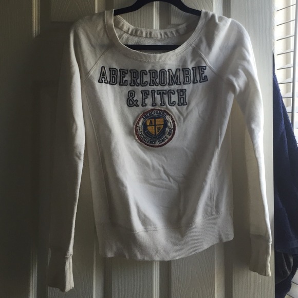Abercrombie crew neck cream sweater