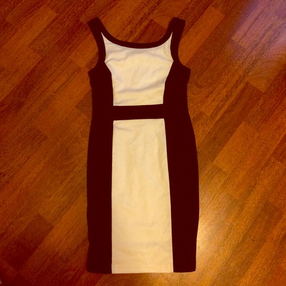 Black and White Dress - Picture 1 of 1