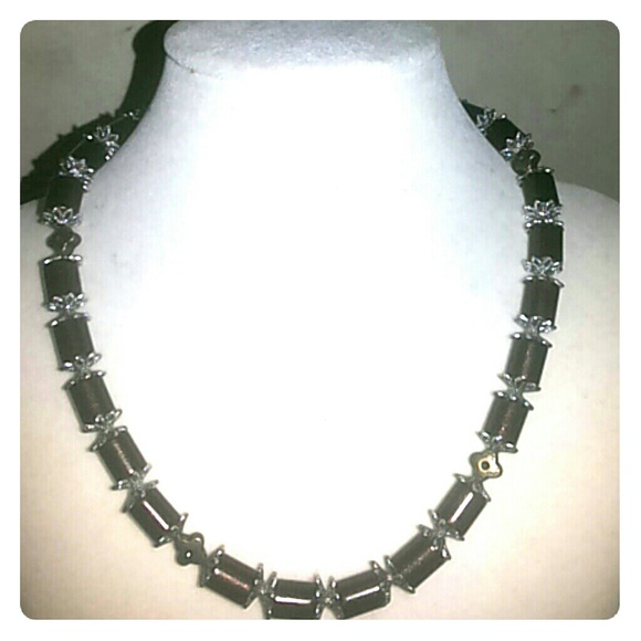 Brown/Bronze Tube Styled Glass Bead Choker.