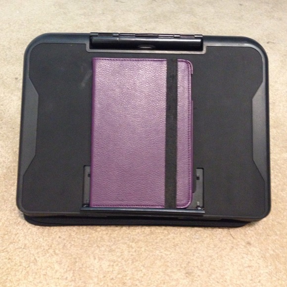 iPad holder with folder pocket