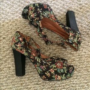 Jeffery Cambell tapestry platforms