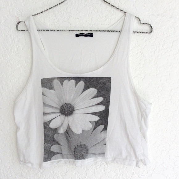 Brandy Melville daisy tank
