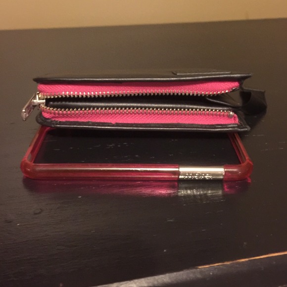 iPhone 5 cases - Picture 3 of 4
