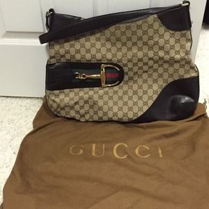 Gucci signature monogram bag