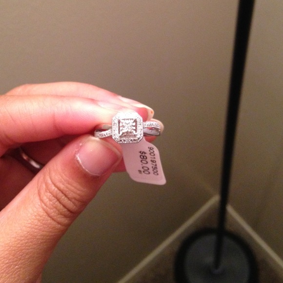 SOLD 925 diamond ring from kay jewelers 💎💍