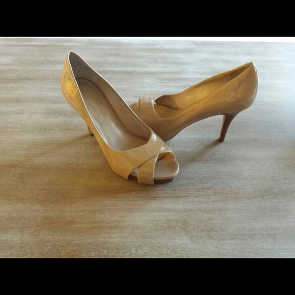 Via spiga heels