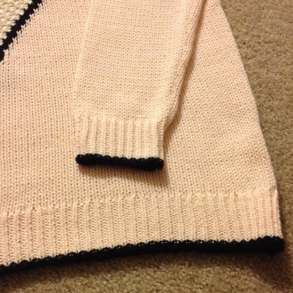 Sweater - Picture 3 of 4