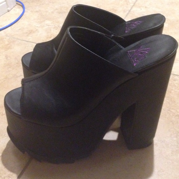 ⚡️FLASHSALE⚡️LF Everest mules - Picture 2 of 4