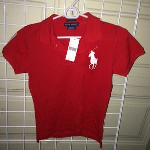 Small red polo tee