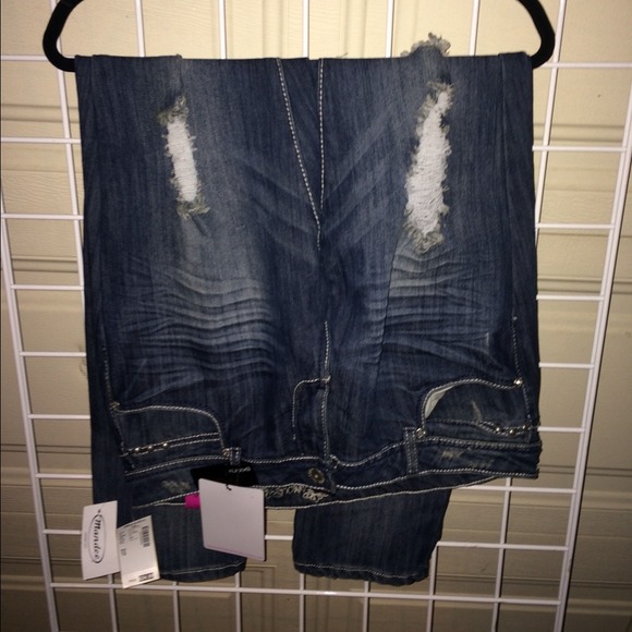 Ripped skinny jean