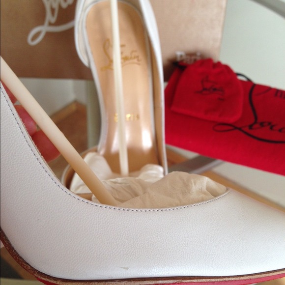 🎉Sold! Christian Louboutin Iriza Wedding Shoe - Picture 4 of 4