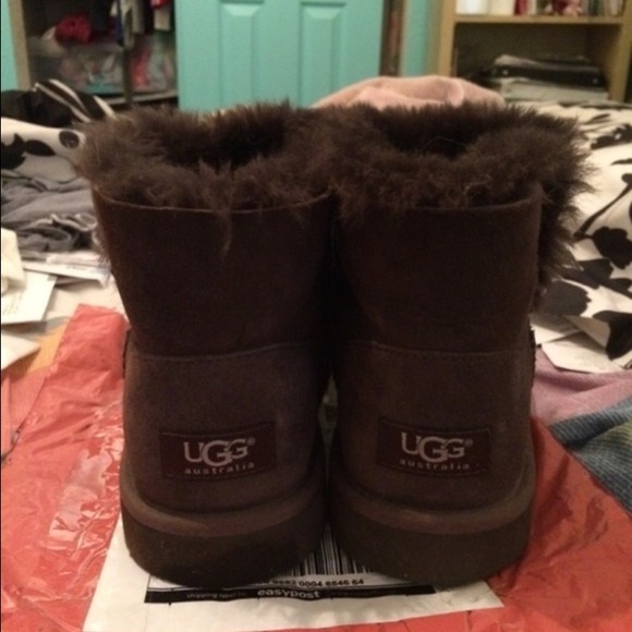 UGG Australia Mini Bailey Button - Picture 2 of 5
