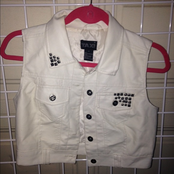 Crop cream leather jacket