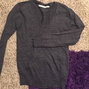 V neck sweater grey