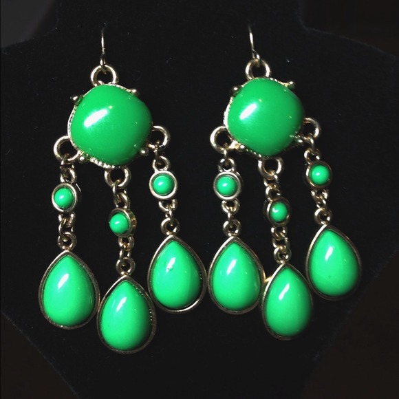 ❤️SOLD❤️ Green bubble dangle Earrings
