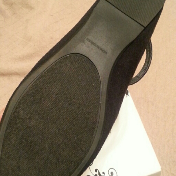 Shoes - Picture 2 of 2