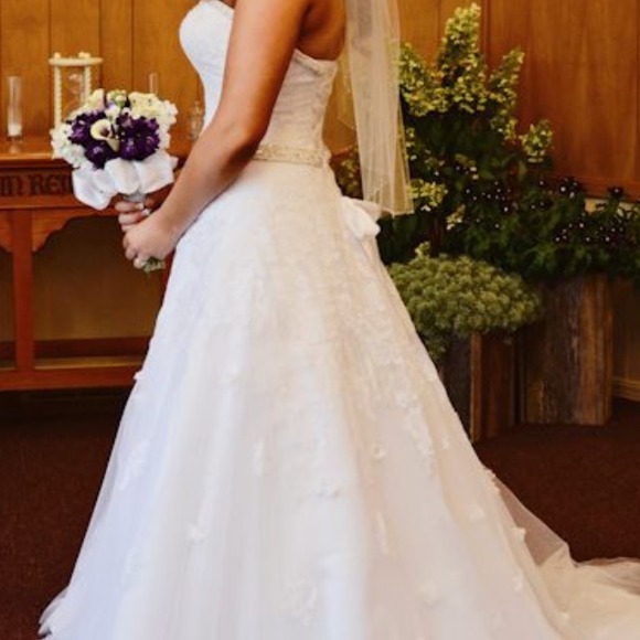 Wedding dress