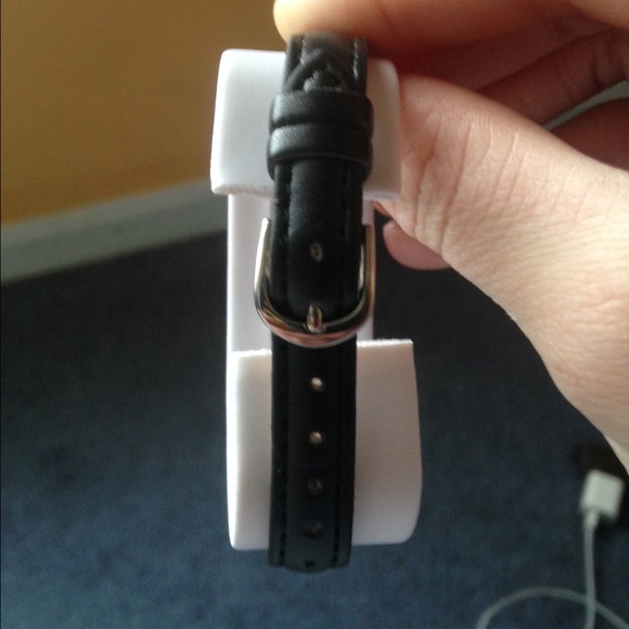 Watch - Picture 2 of 4