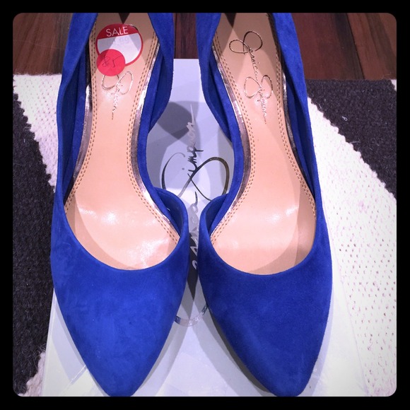 Gorgeous royal blue heels ❤️