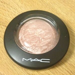 MAC Soft and Gentle Skinfinish