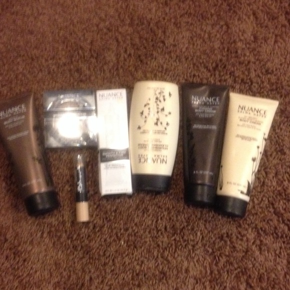 7 piece Nuance Salma Hayek Bundle