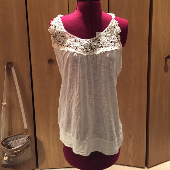White crocheted tank top with jewels