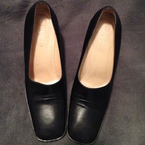 GUCCI size 7B Black